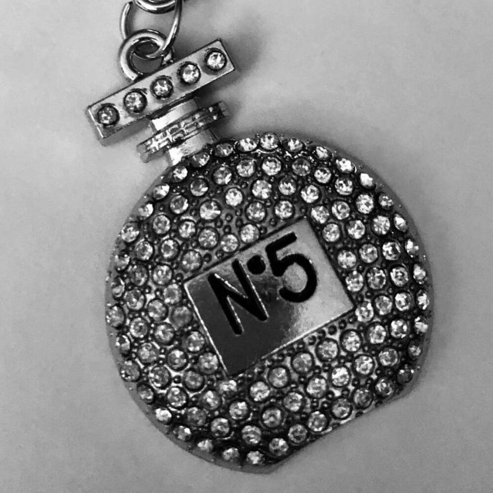 N°5 Perfume Round Bottle Key Chain Bag Charm Silver & Crystals * Bling * NEW